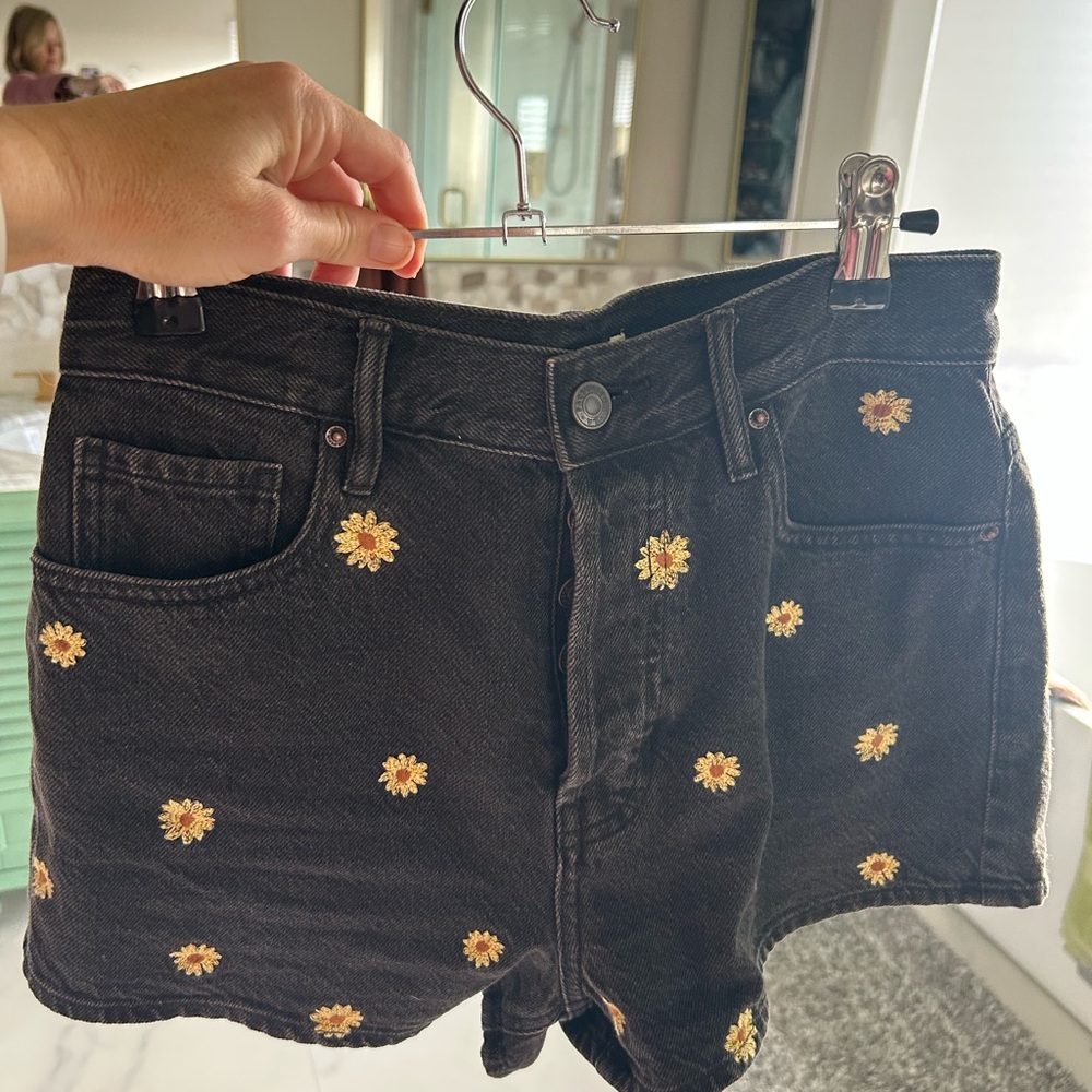 PacSun Black and Yellow DaisyJean Shorts with Sunflower Embroidery 26